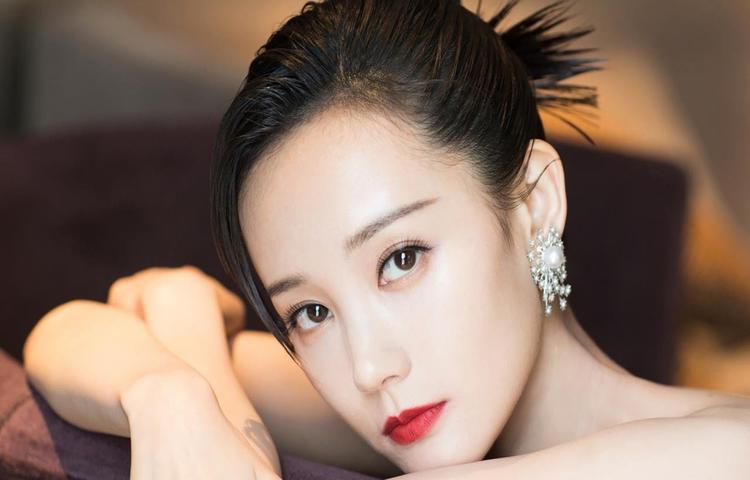 火辣儿媳的外貌与自信