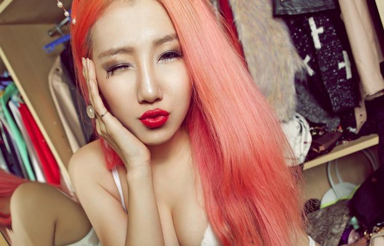 通过社交媒体分享正能量